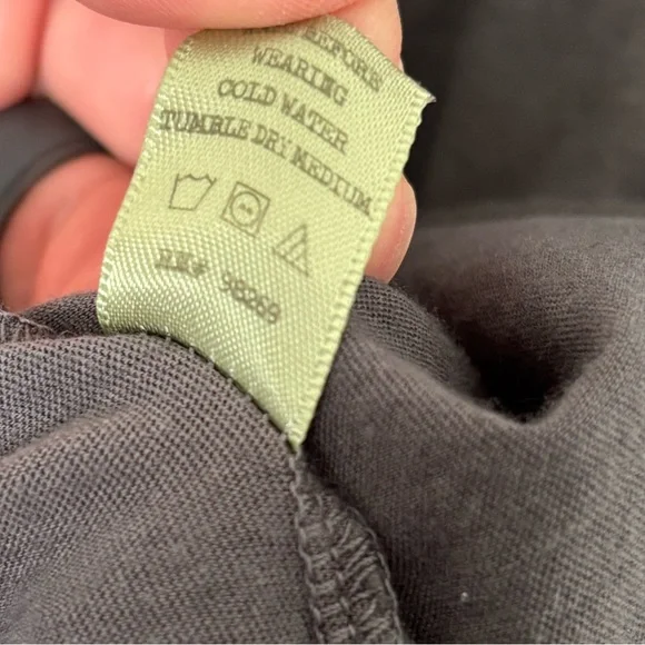 Sting ‘Back to Bass’ 2011 Tour T-Shirt - Official Tour Merch - Adult Size XL - Picture 6 of 11